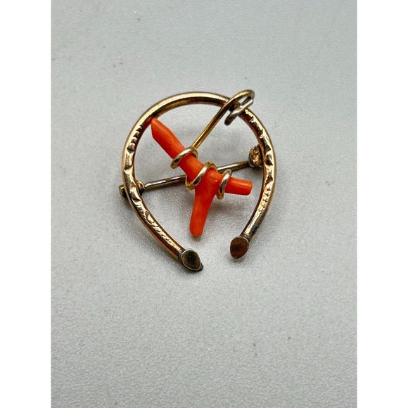 Victorian Coral Horseshoe Pin Brooch Gold Filled Handcrafted Wire Wrapped Coral - Picture 2 of 6
